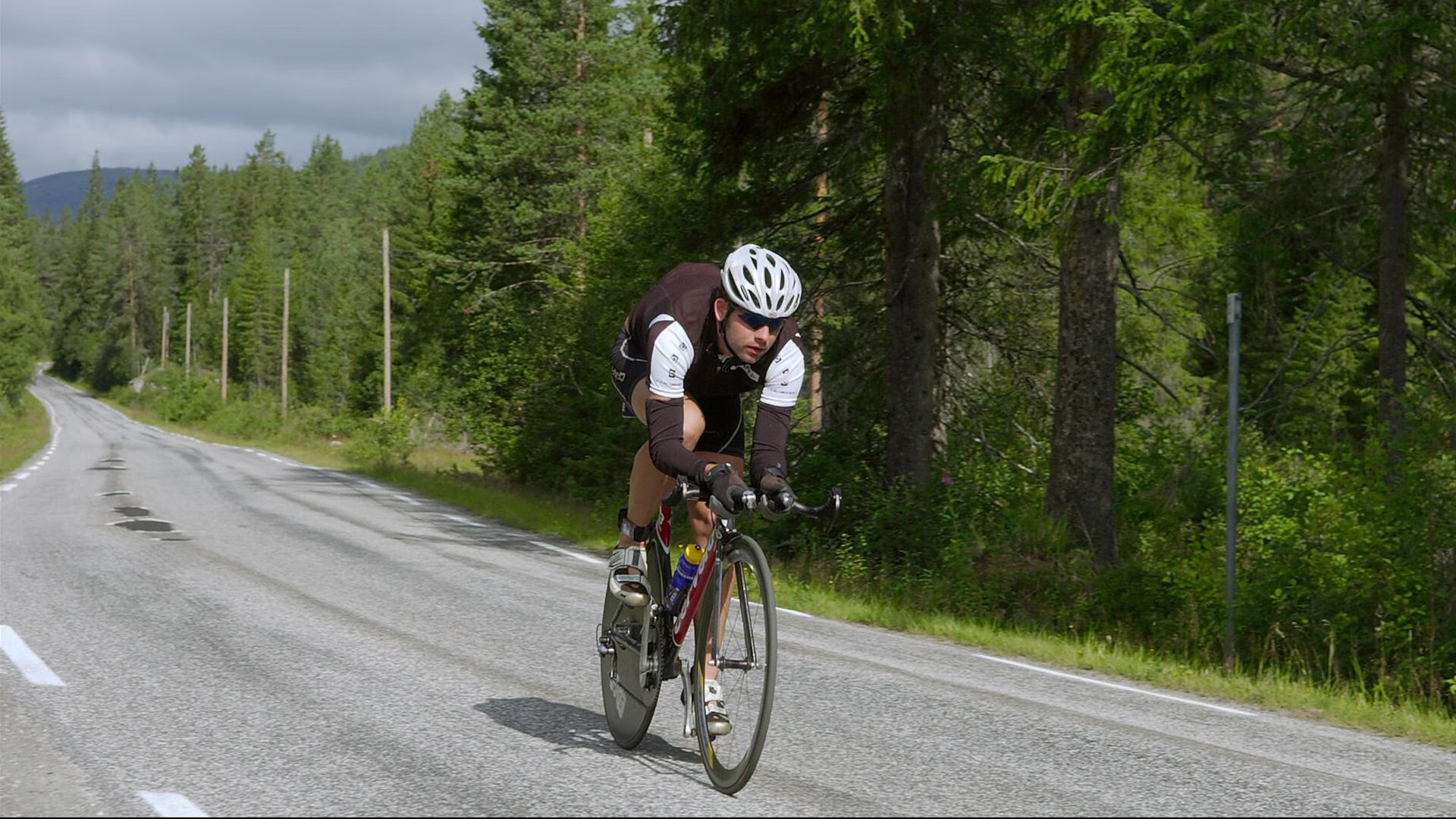 爱游戏体育app-哈伦稳扎稳打锁定决赛席位，什么叫哈伦版型