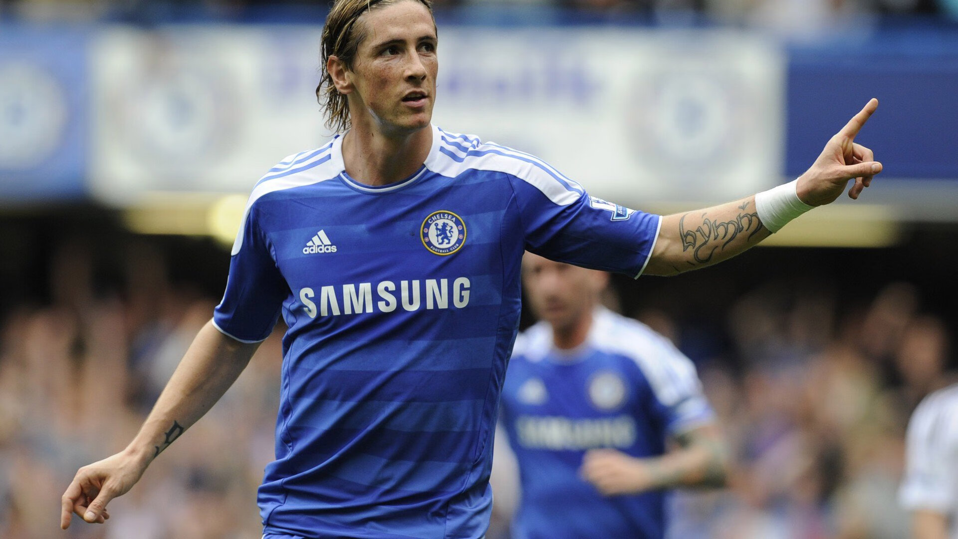 普里吉奥尼将担任西部全明星助理教练，首次亮相NBA全明星赛，普里吉奥尼的妻子照片